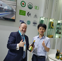 上海展会Rabbi Sholem Fishbane 拜访参展的cRc客户海南西沙诺丽